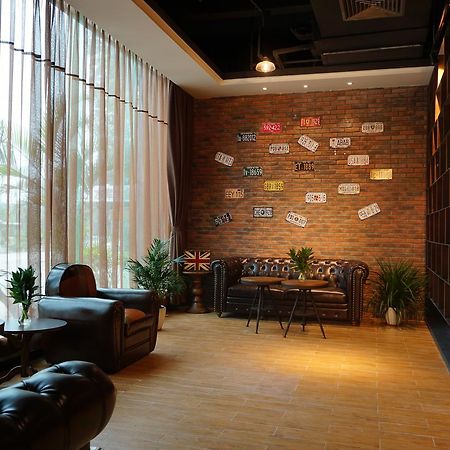 James Joyce Coffetel Hotel Guangzhou Baiyun Street North Branch Esterno foto