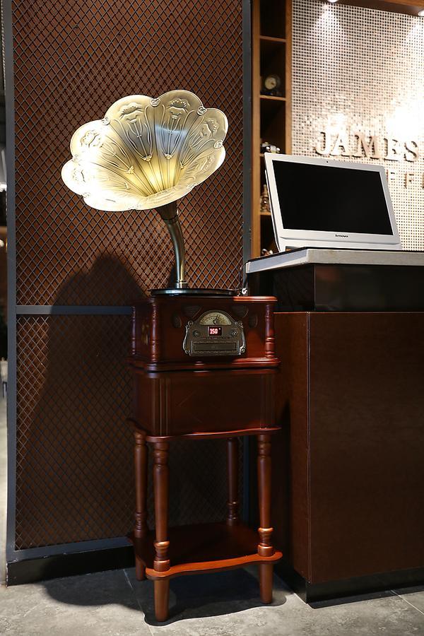 James Joyce Coffetel Hotel Guangzhou Baiyun Street North Branch Esterno foto